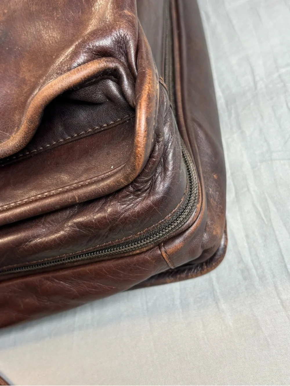 Vintage‎ Tumi Alpha Leather Laptop Briefcase Brown Distressed 17 Inch